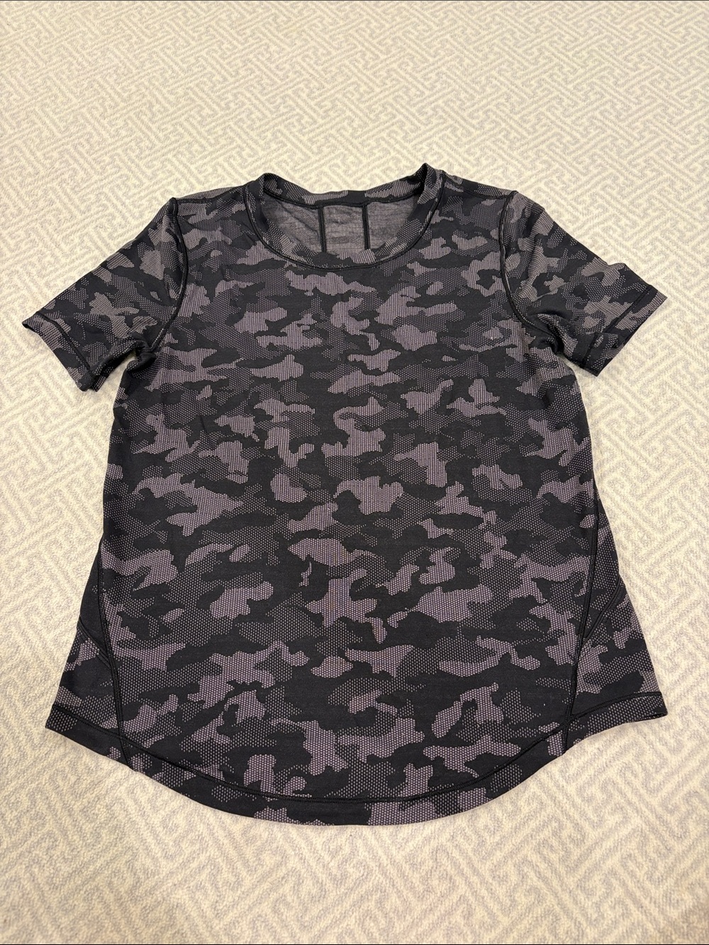 Women’s Lululemon Short Sleeve Active Tee in Black and Camo